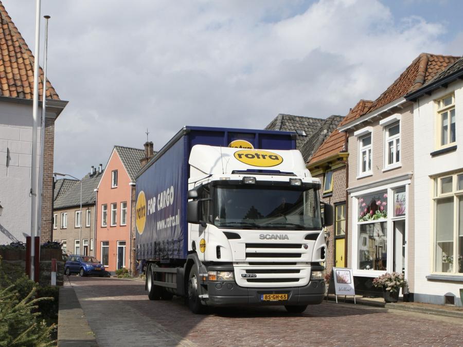  Scania P270 4x2 2004 года  (фото 7 из 14)